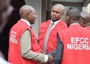 EFCC Arrests 10 Suspected Illegal Miners In Ogbomoso