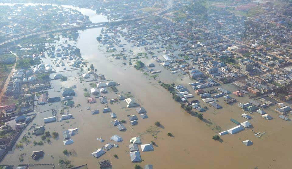 Banjir menenggelamkan 25 komunitas Edo setelah air keluar dari bendungan Lagdo